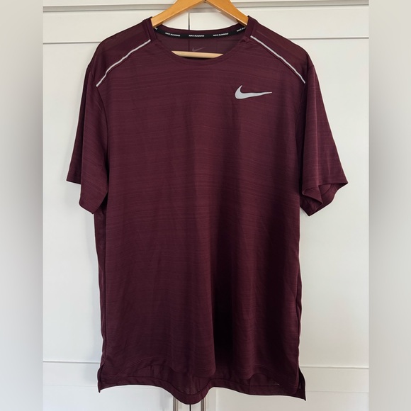 Nike Other - Nike Men's Burgundy Short Sleeve Running Tee XL